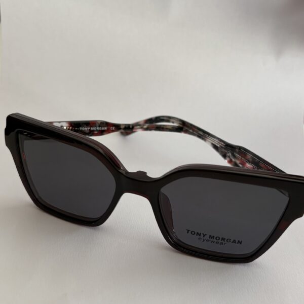 Tony Morgan H802 C3 bordo klip-on naočare od plastike. Moderan ženski model sa funkcionalnim dizajnom. Orbis Optika – Beograd i Novi Pazar Tony Morgan H802 C3 bordo klip-on naočare od plastike. Moderan ženski model sa funkcionalnim dizajnom. Orbis Optika – Beograd i Novi Pazar