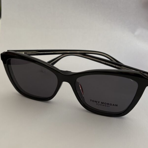 Tony Morgan H805 C1 crne klip-on naočare od plastike. Elegantne i praktične ženske dioptrijske naočare. Orbis Optika – Voždovac i Novi Pazar. Tony Morgan H805 C1 crne klip-on naočare od plastike. Elegantne i praktične ženske dioptrijske naočare. Orbis Optika – Voždovac i Novi Pazar.