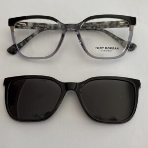Tony Morgan H802 C1 sivo/crne klip-on naočare od plastike. Elegantne ženske dioptrijske naočare za svaki dan. Orbis Optika – Novi Pazar i Beograd, Voždovac. Tony Morgan H802 C1 sivo/crne klip-on naočare od plastike. Elegantne ženske dioptrijske naočare za svaki dan. Orbis Optika – Novi Pazar i Beograd, Voždovac.